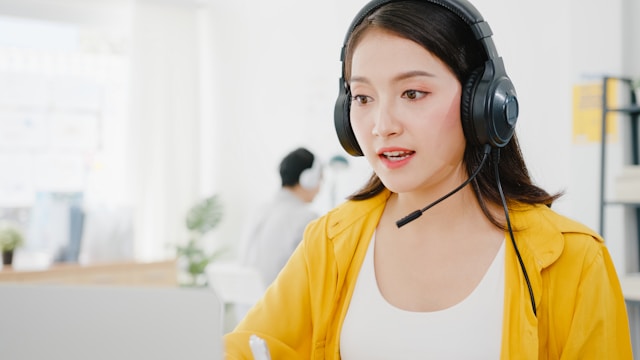 Evaluate Customer Support and Onboarding Services