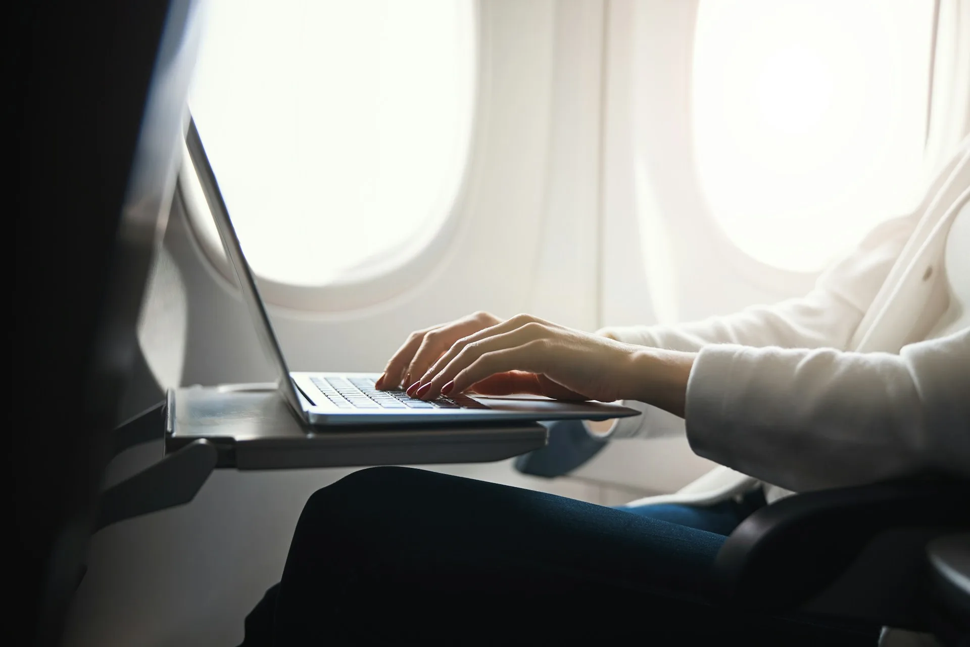 How to Keep Your Online Business Running Smoothly While Traveling