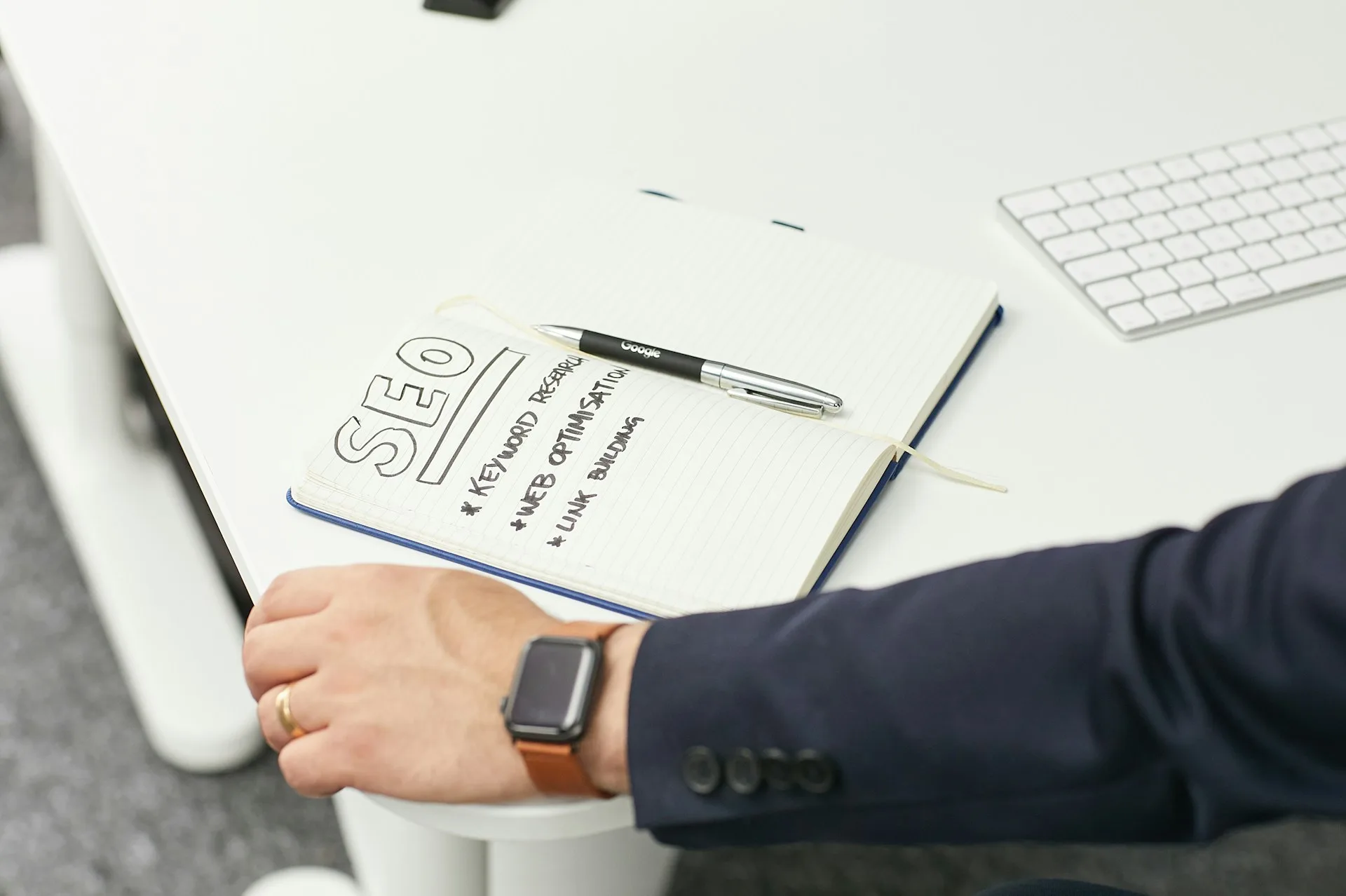 How to Outrank National Competitors Using Hyper-Local Search Marketing